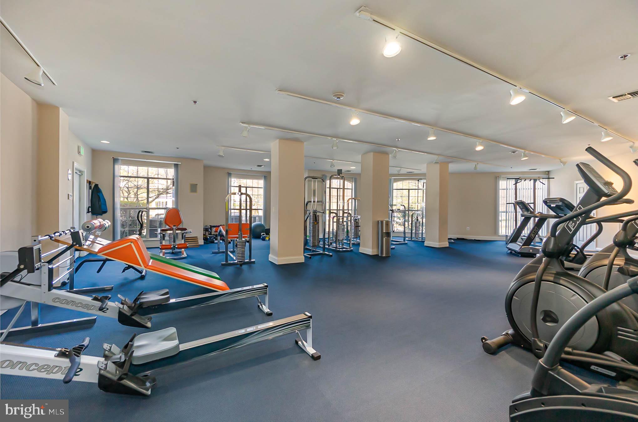 ENGLISH COUNTRY MANOR - Residential