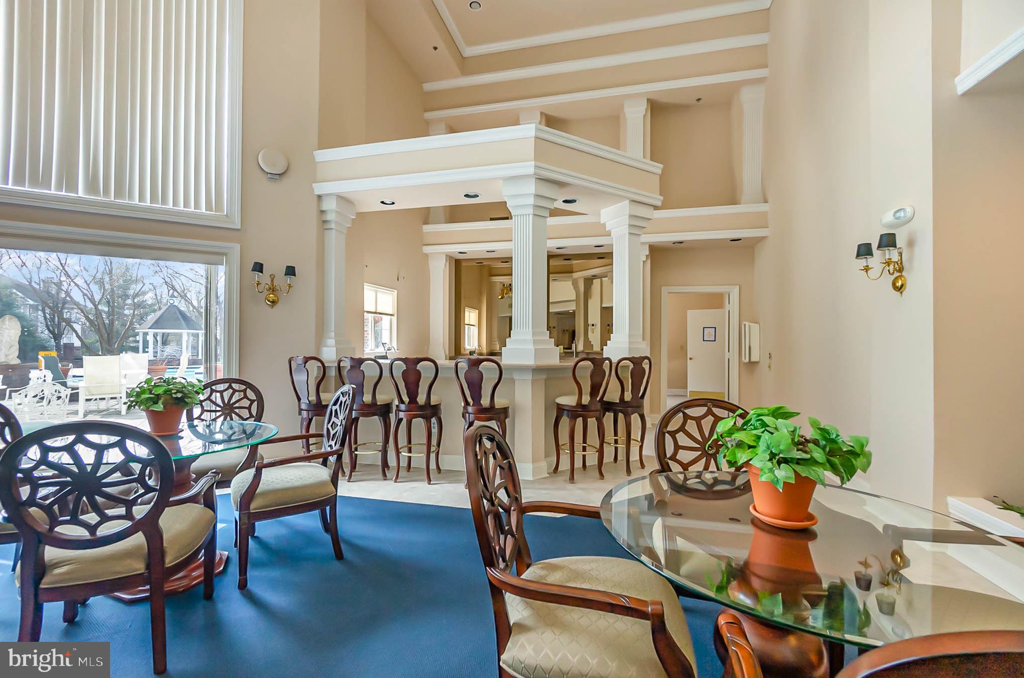 ENGLISH COUNTRY MANOR - Residential