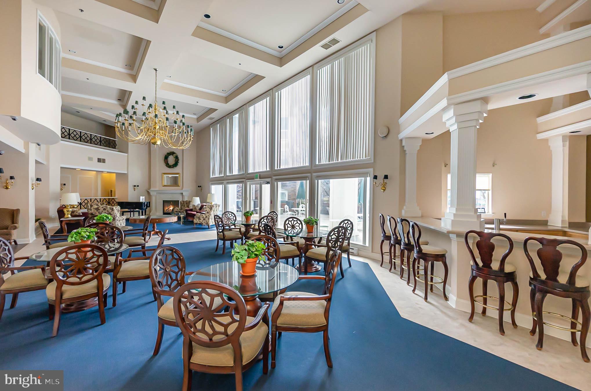 ENGLISH COUNTRY MANOR - Residential