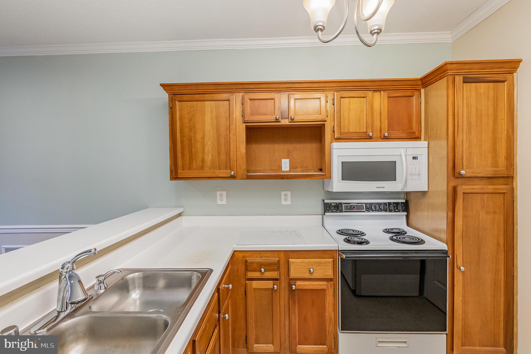 ENGLISH COUNTRY MANOR - Residential