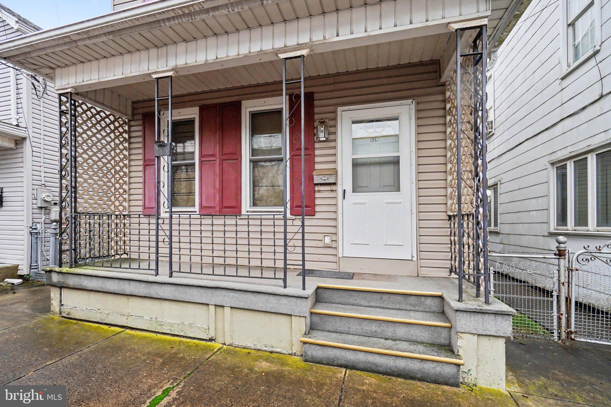 528 S 2ND STREET