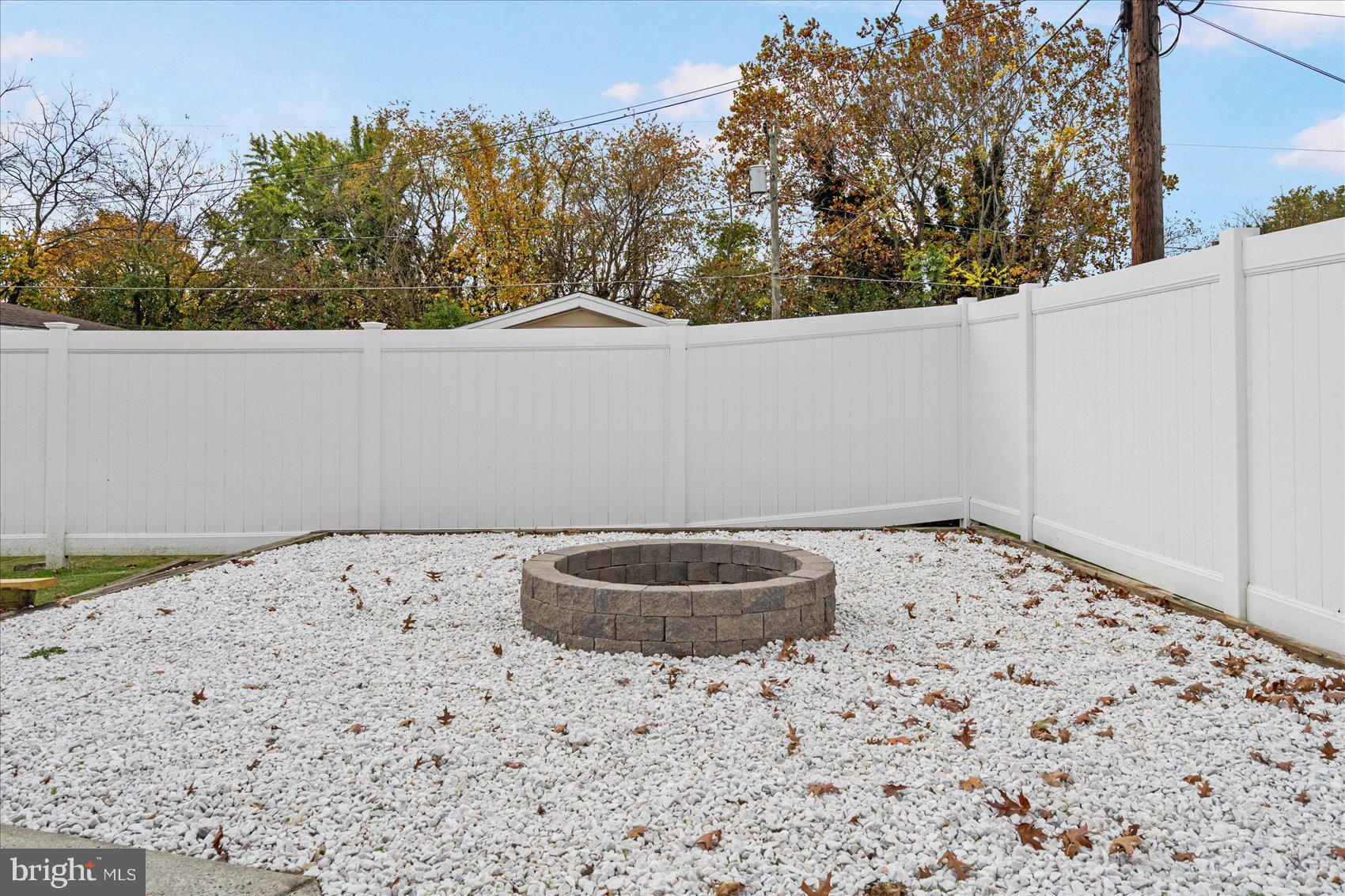 WILLOW SPRING PARK - Residential