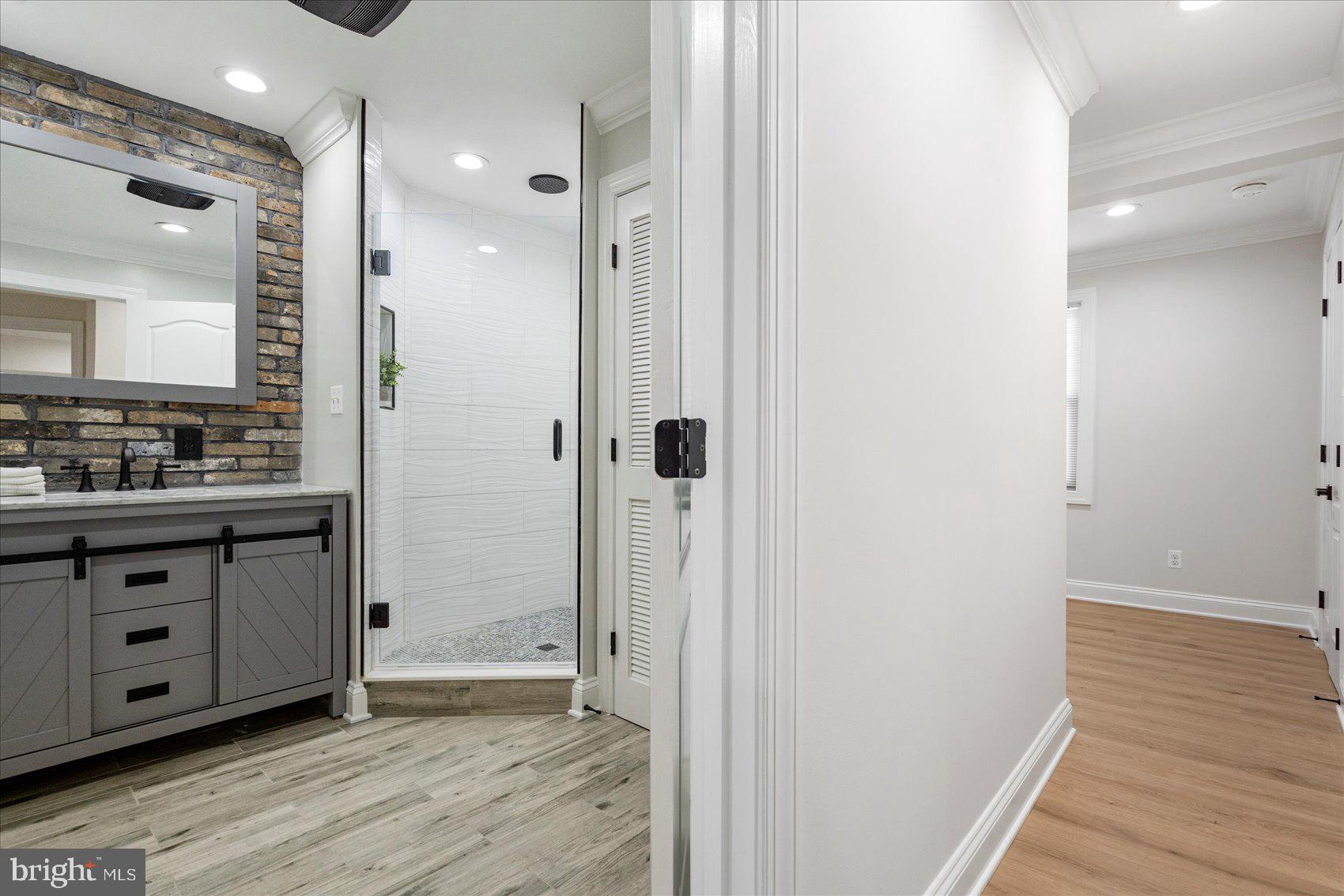 WILLOW SPRING PARK - Residential