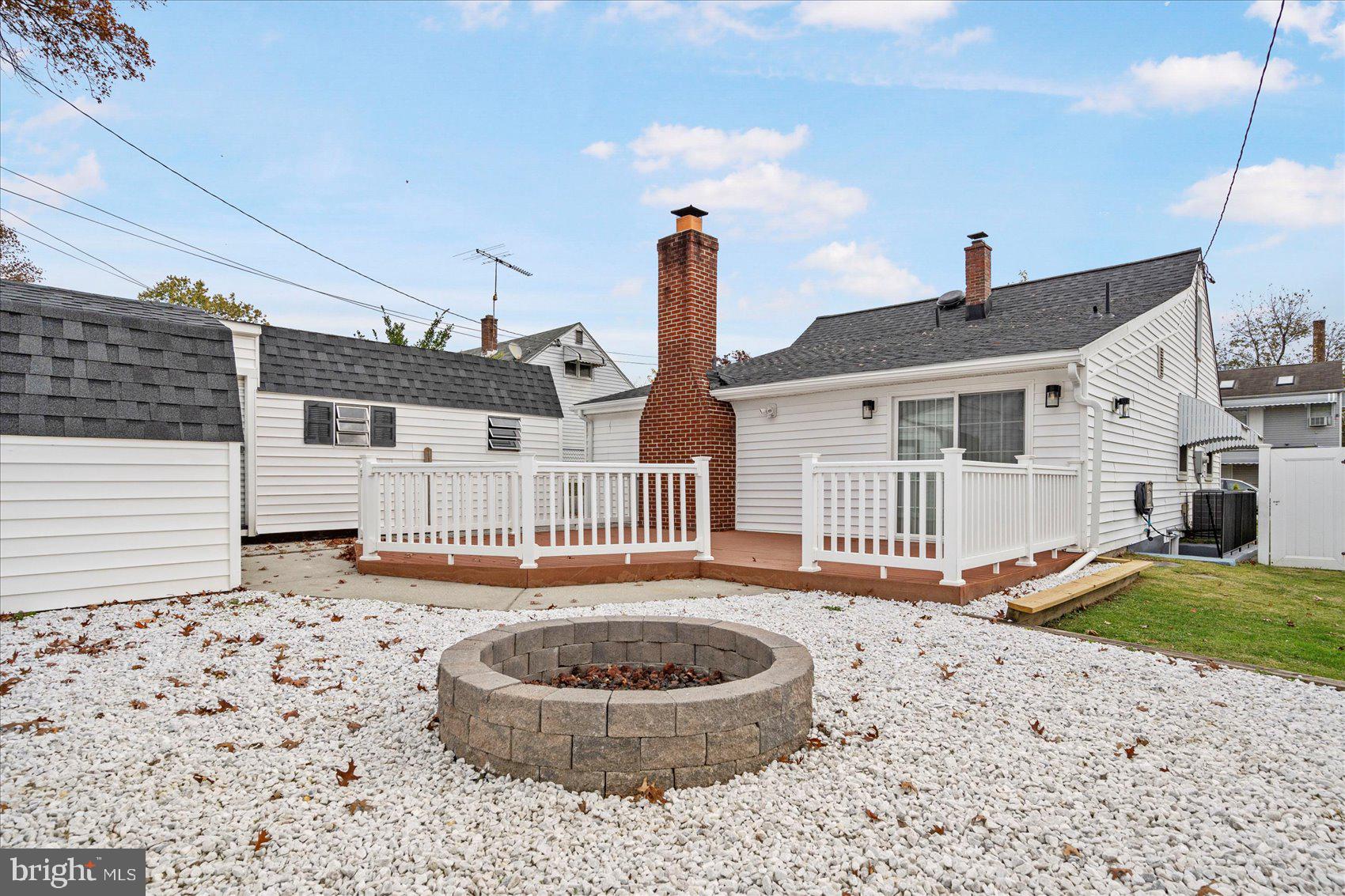 WILLOW SPRING PARK - Residential