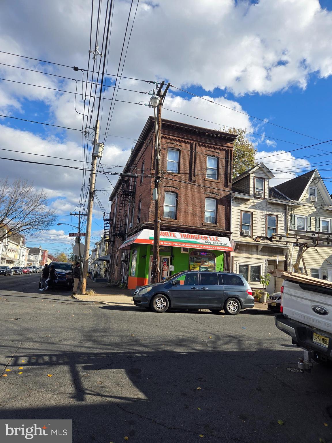 1100 CHESTNUT AVENUE