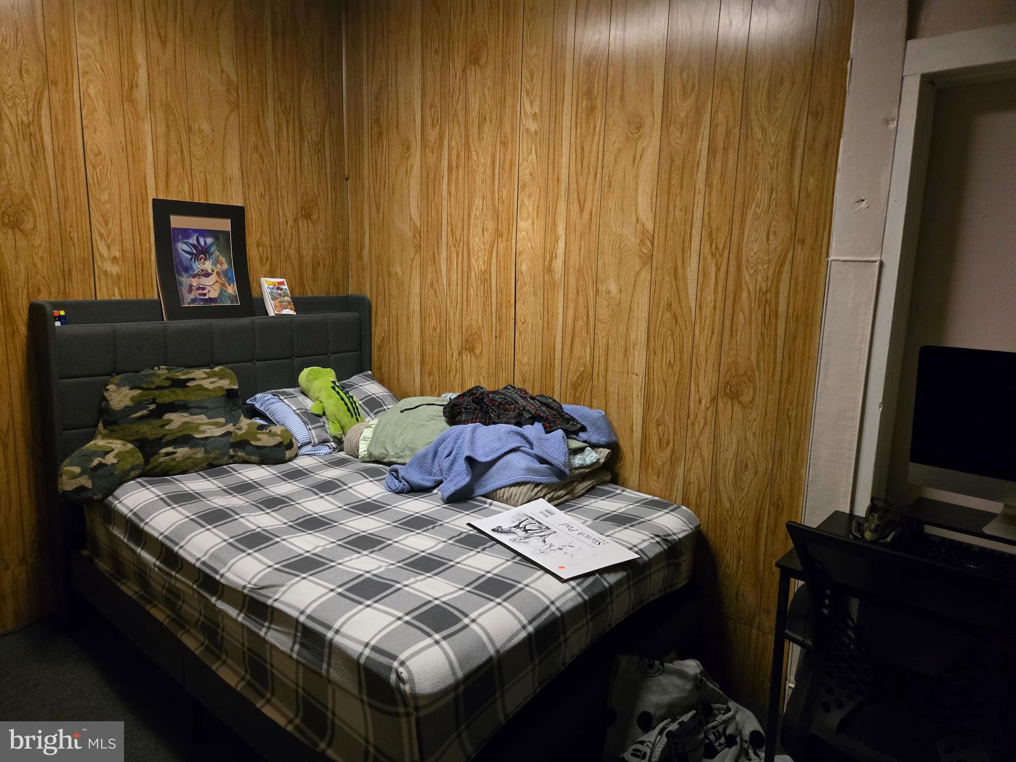 1100 CHESTNUT AVENUE