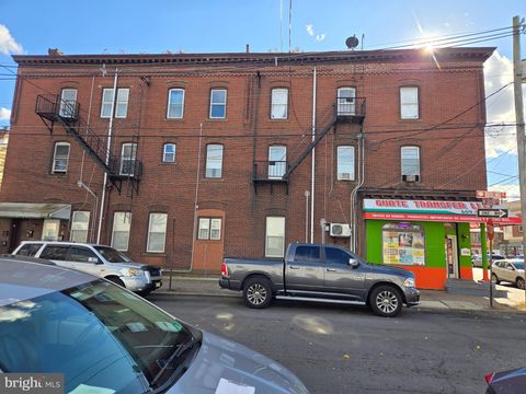 Photo of 1100 Chestnut Avenue, TRENTON, NJ 08611 (MLS # NJME2070026)