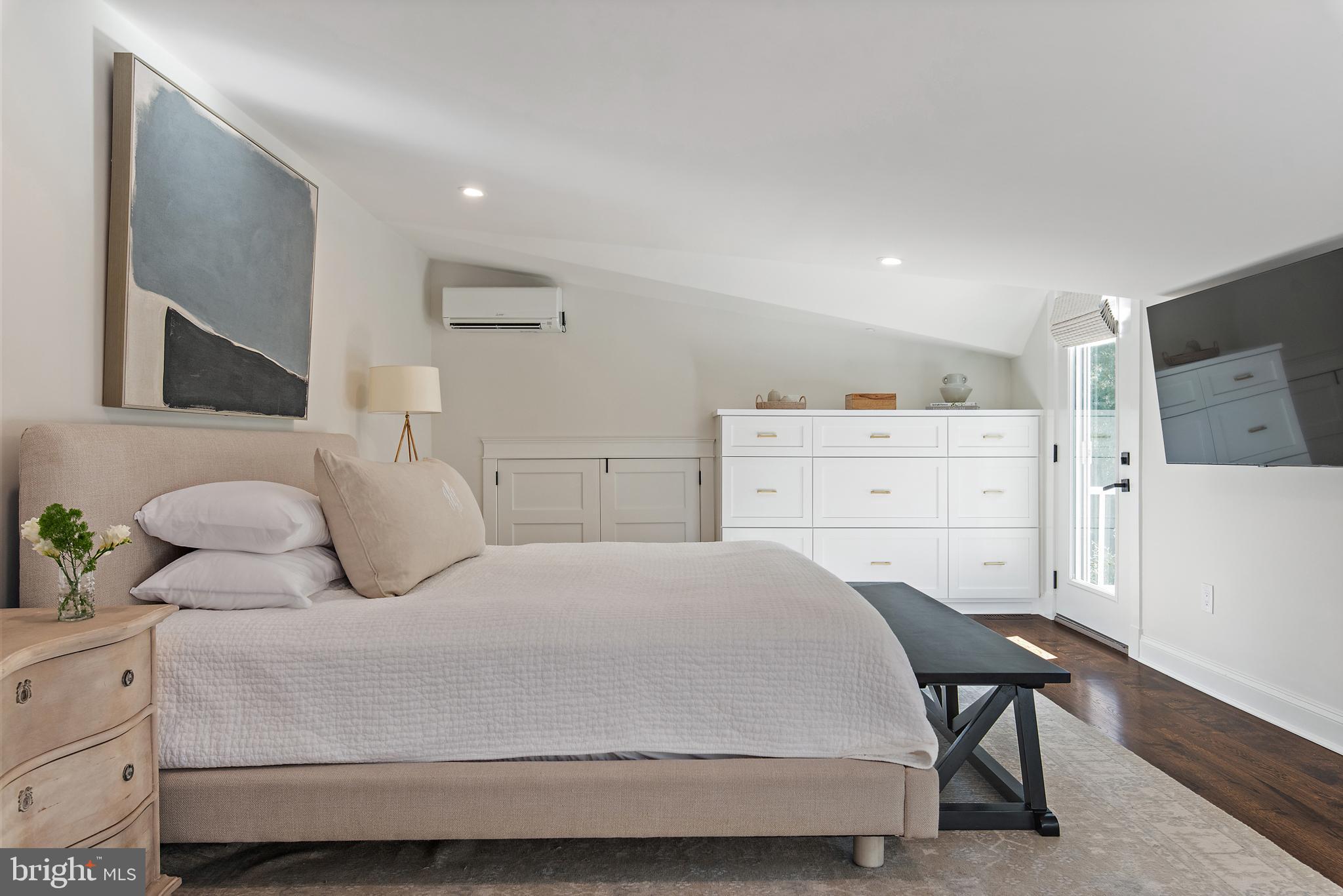 MURRAY HILL - Residential