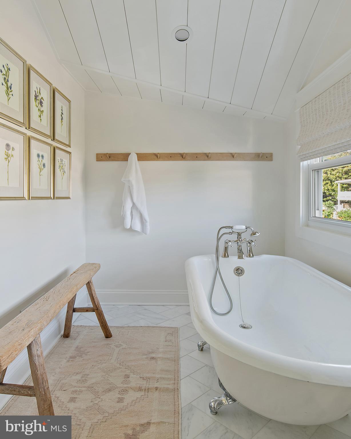 MURRAY HILL - Residential