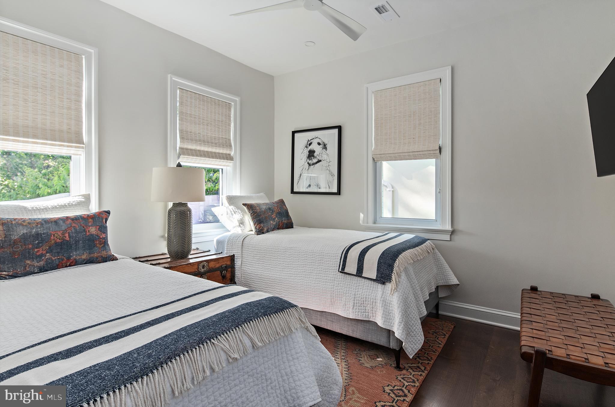 MURRAY HILL - Residential