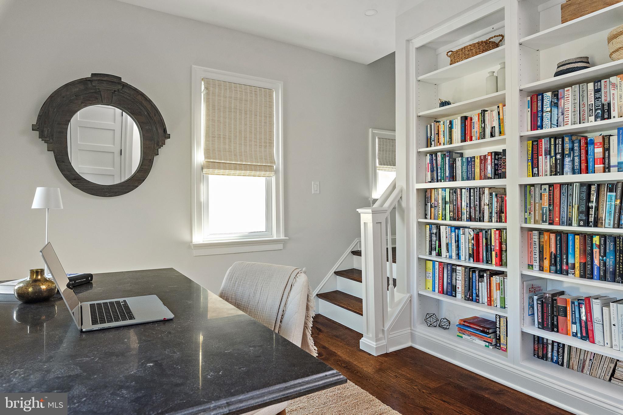 MURRAY HILL - Residential