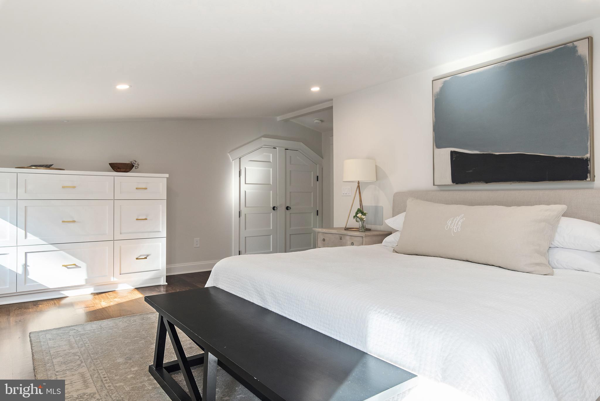 MURRAY HILL - Residential