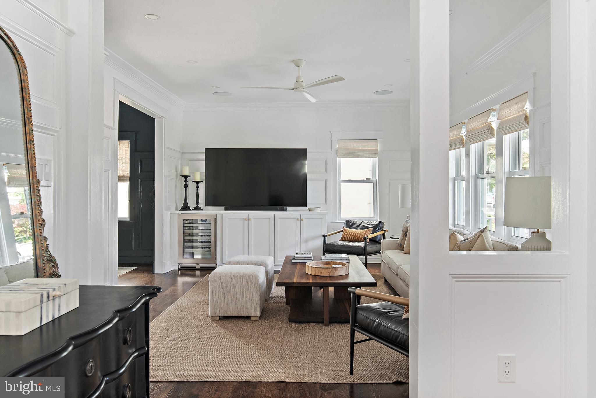 MURRAY HILL - Residential