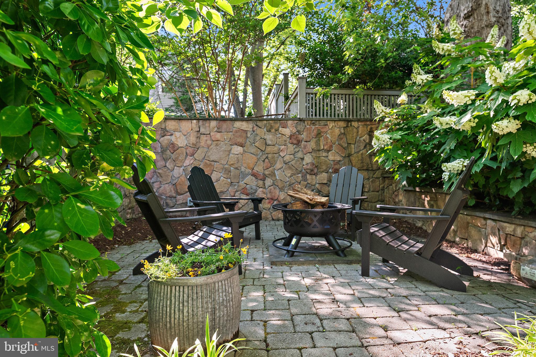 MURRAY HILL - Residential