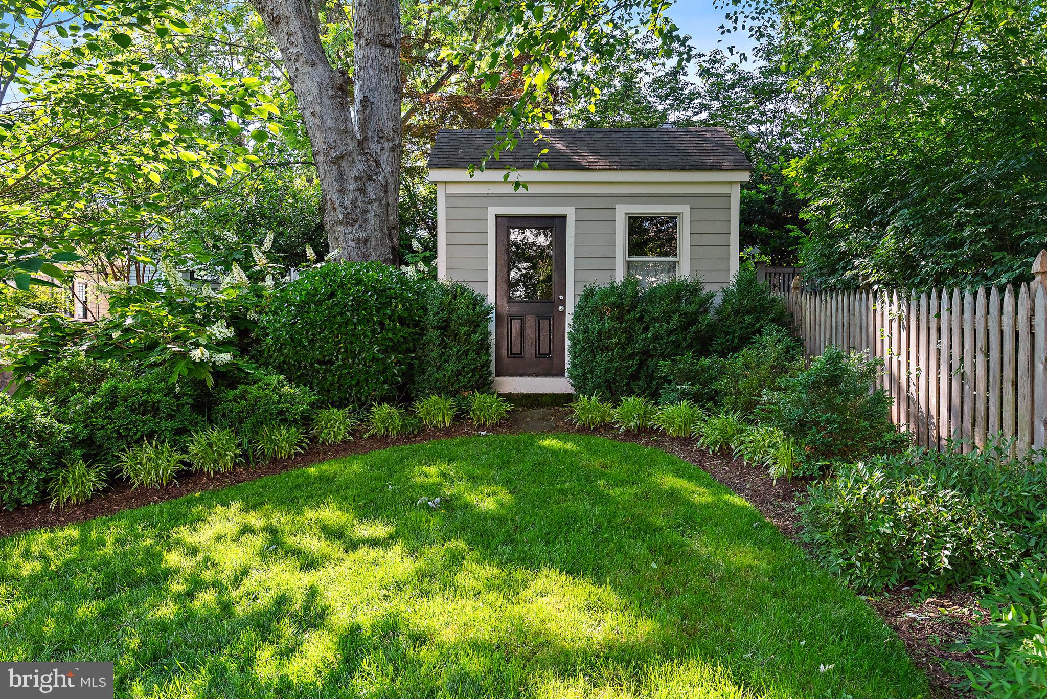 MURRAY HILL - Residential