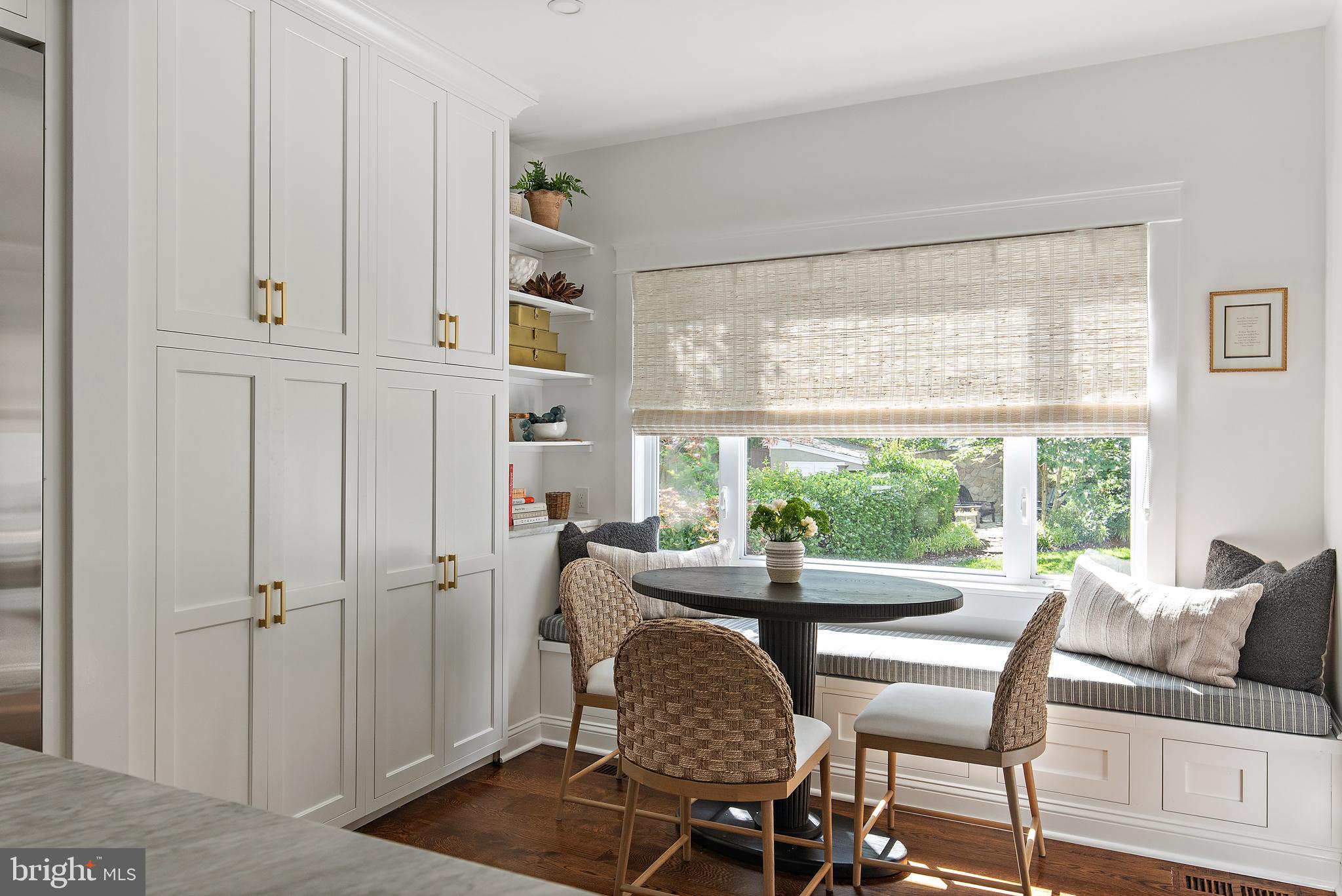 MURRAY HILL - Residential