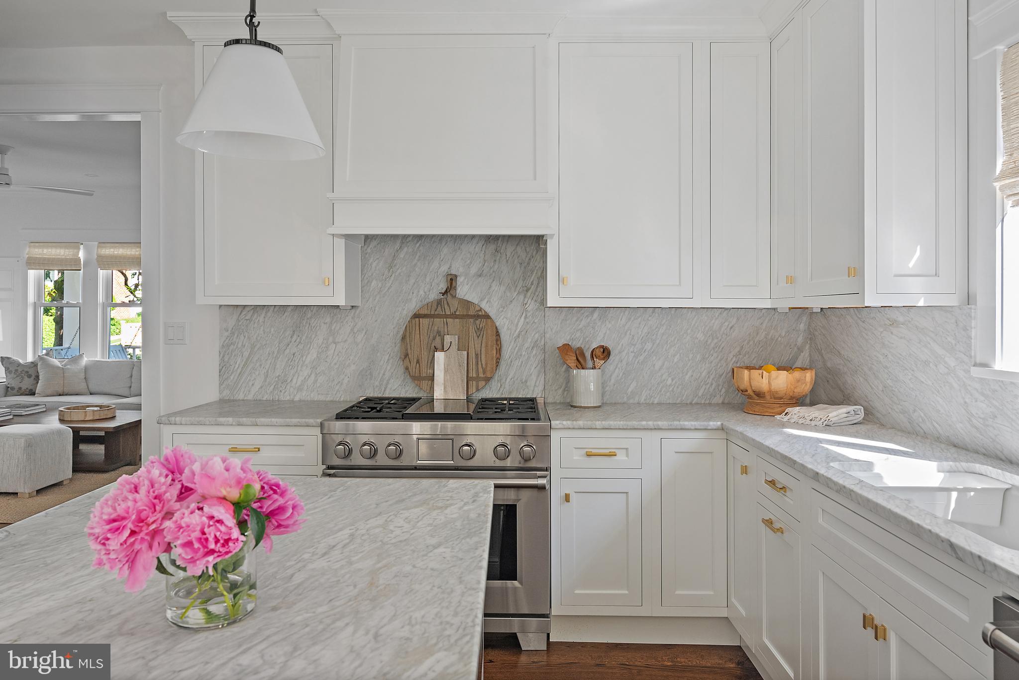 MURRAY HILL - Residential