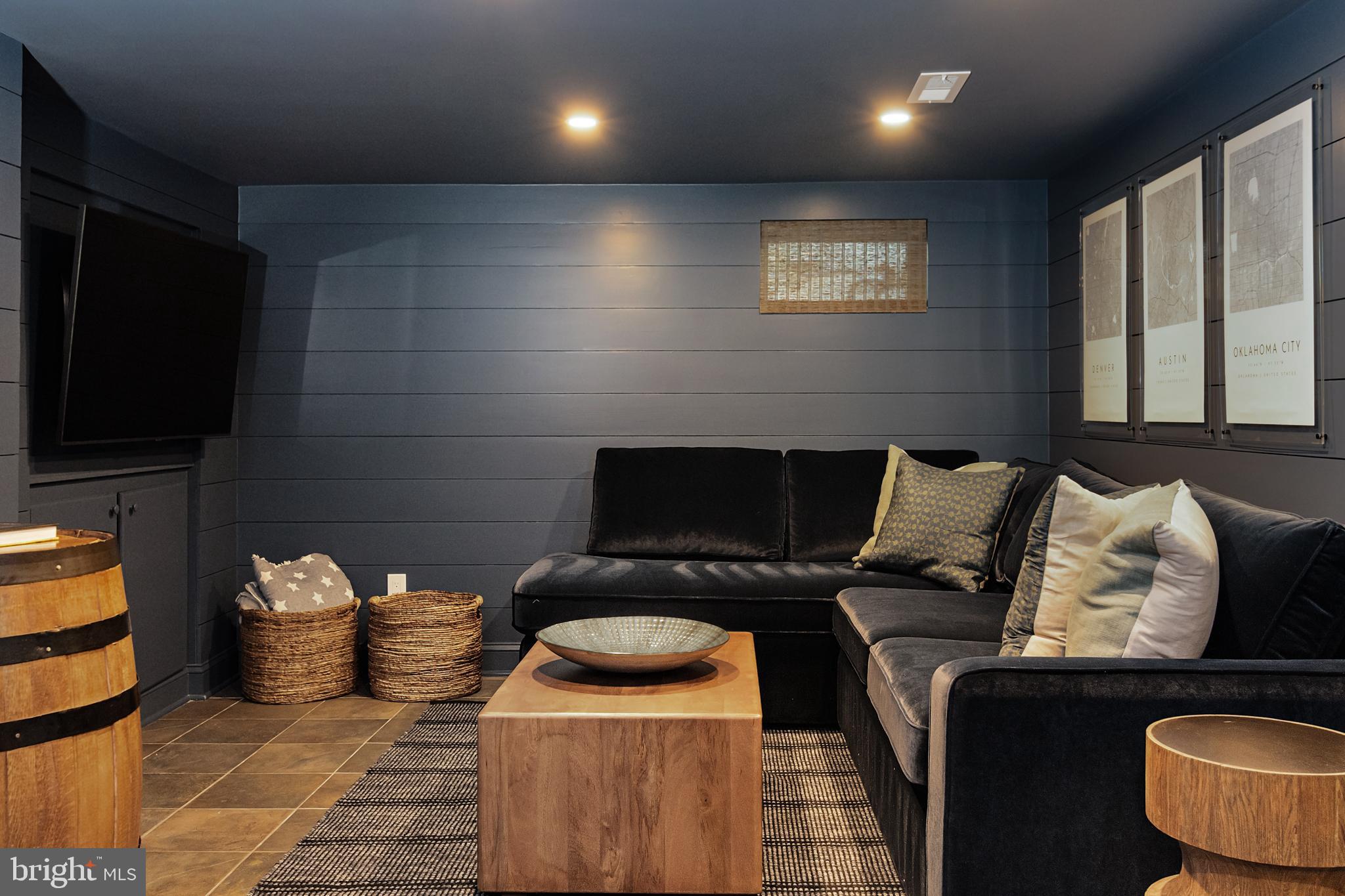 MURRAY HILL - Residential