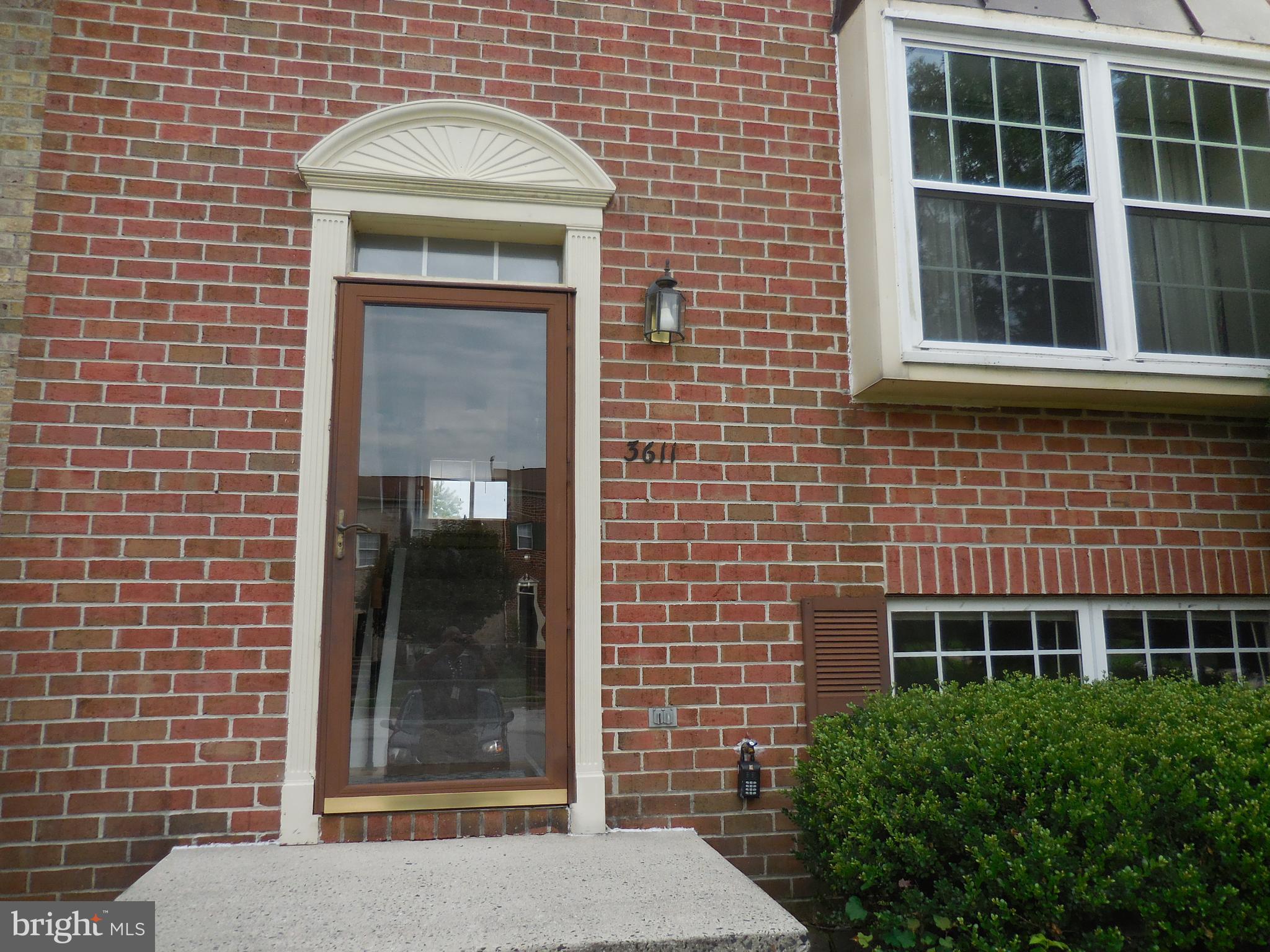 HINES ESTATES - Residential Lease