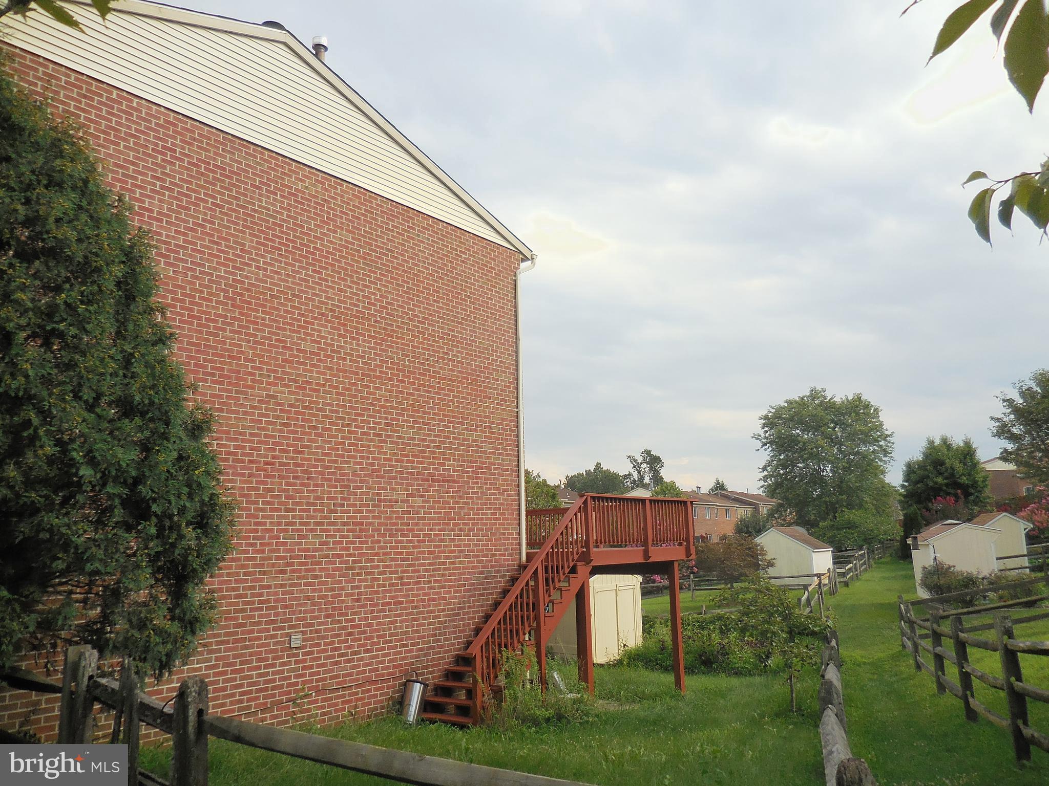 HINES ESTATES - Residential Lease