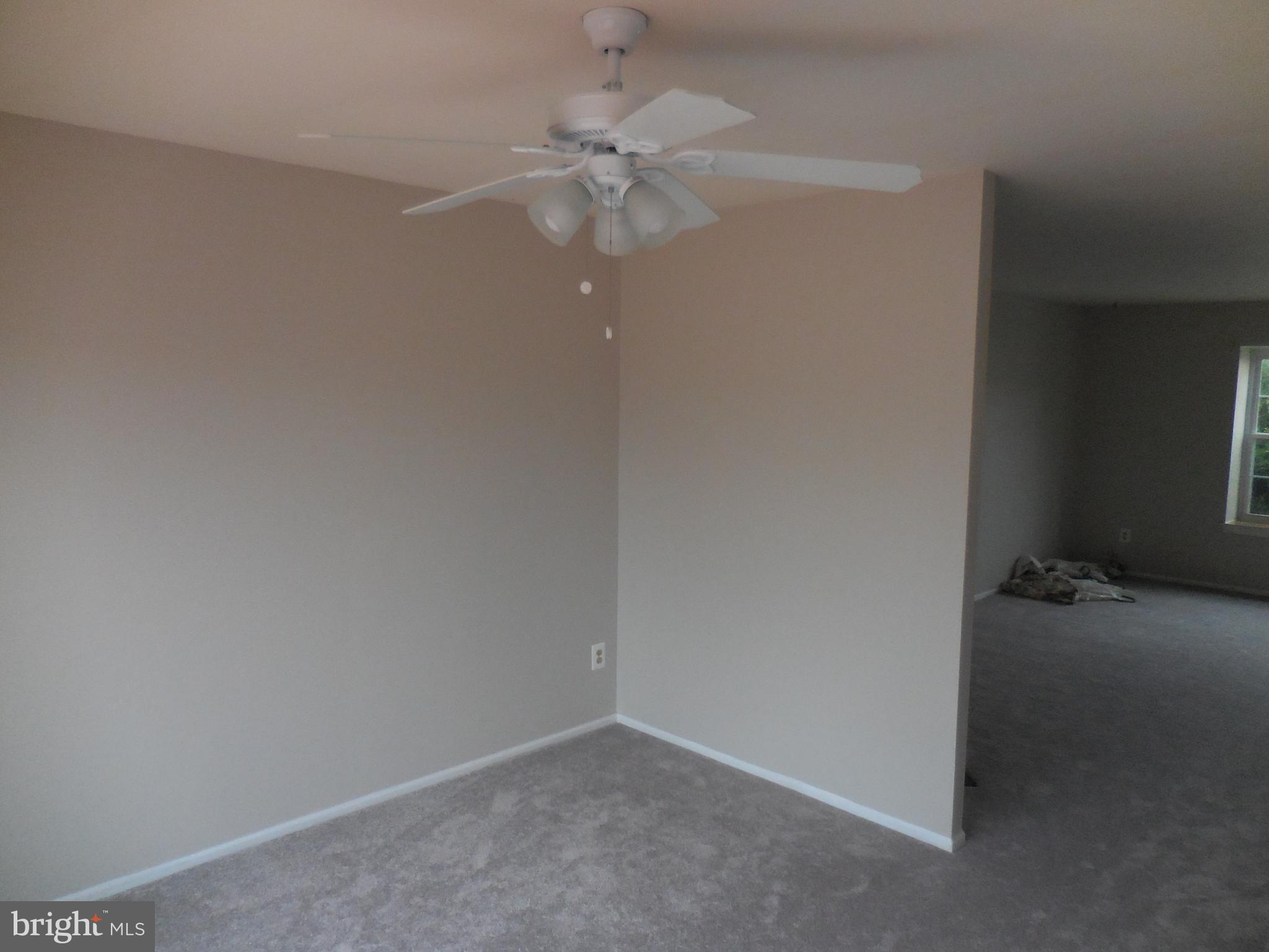 HINES ESTATES - Residential Lease