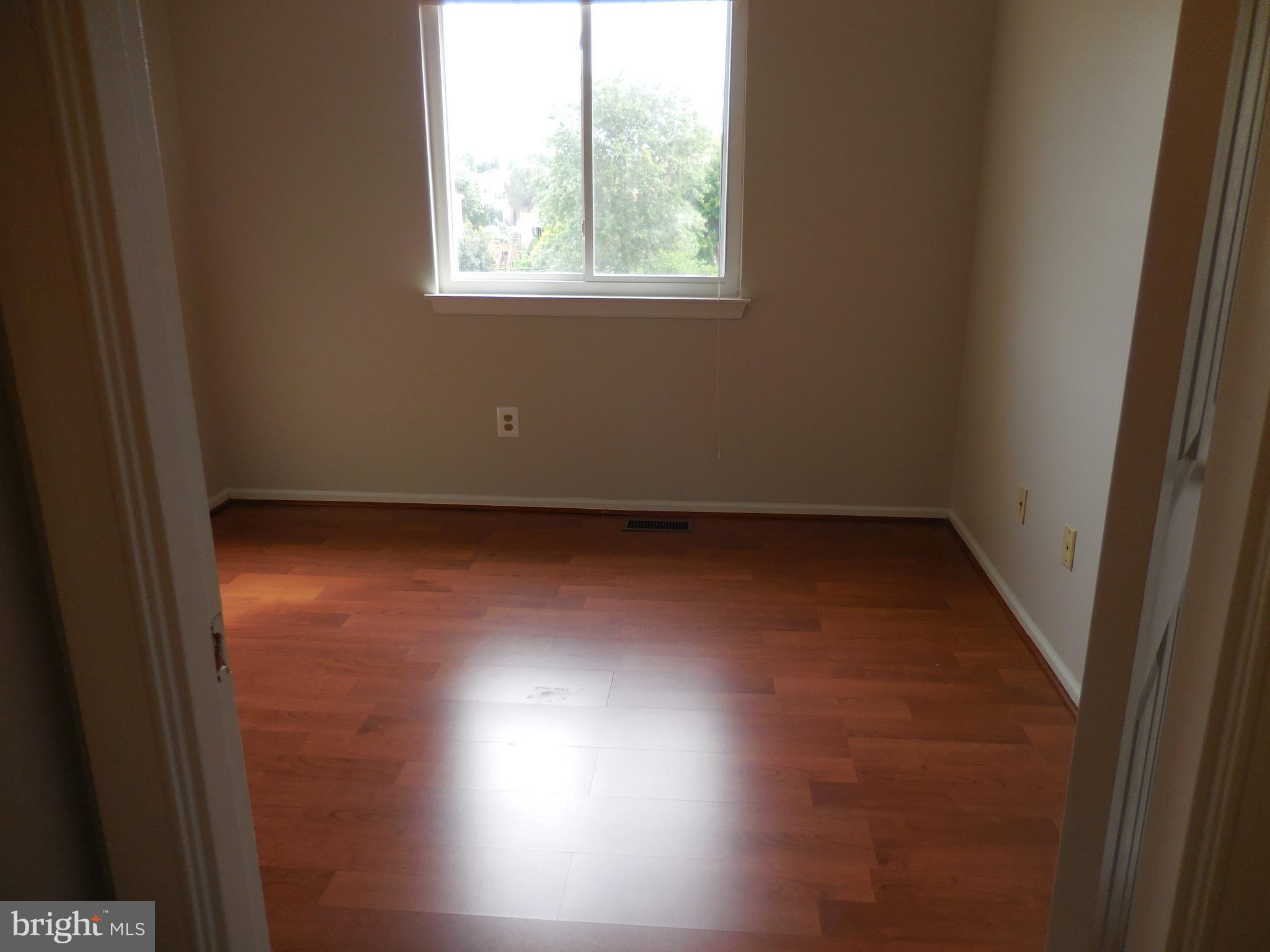 HINES ESTATES - Residential Lease