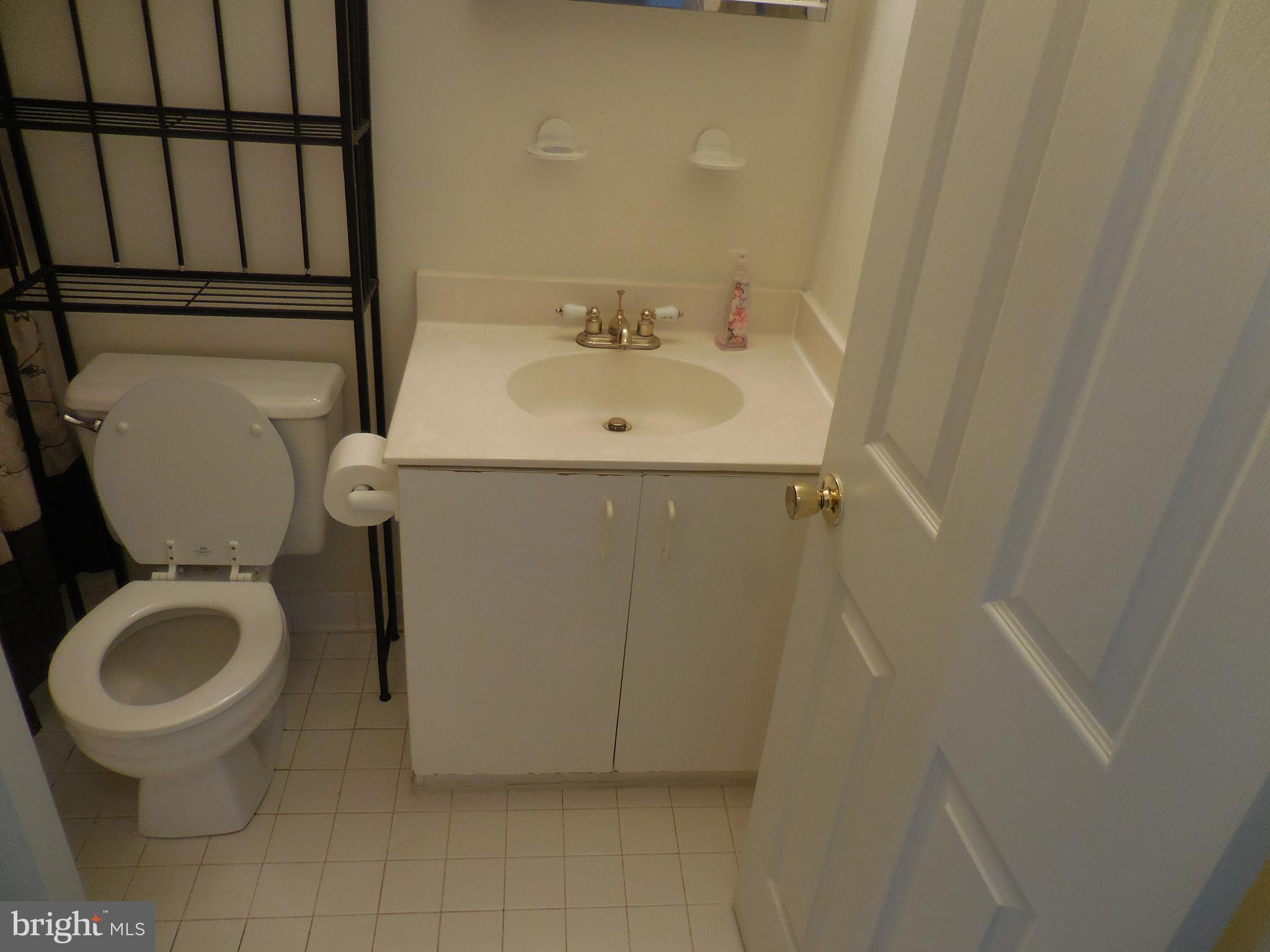 HINES ESTATES - Residential Lease