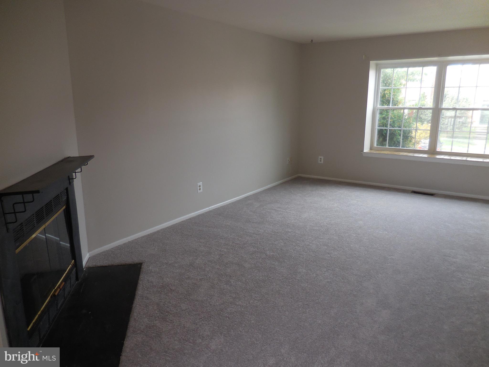 HINES ESTATES - Residential Lease