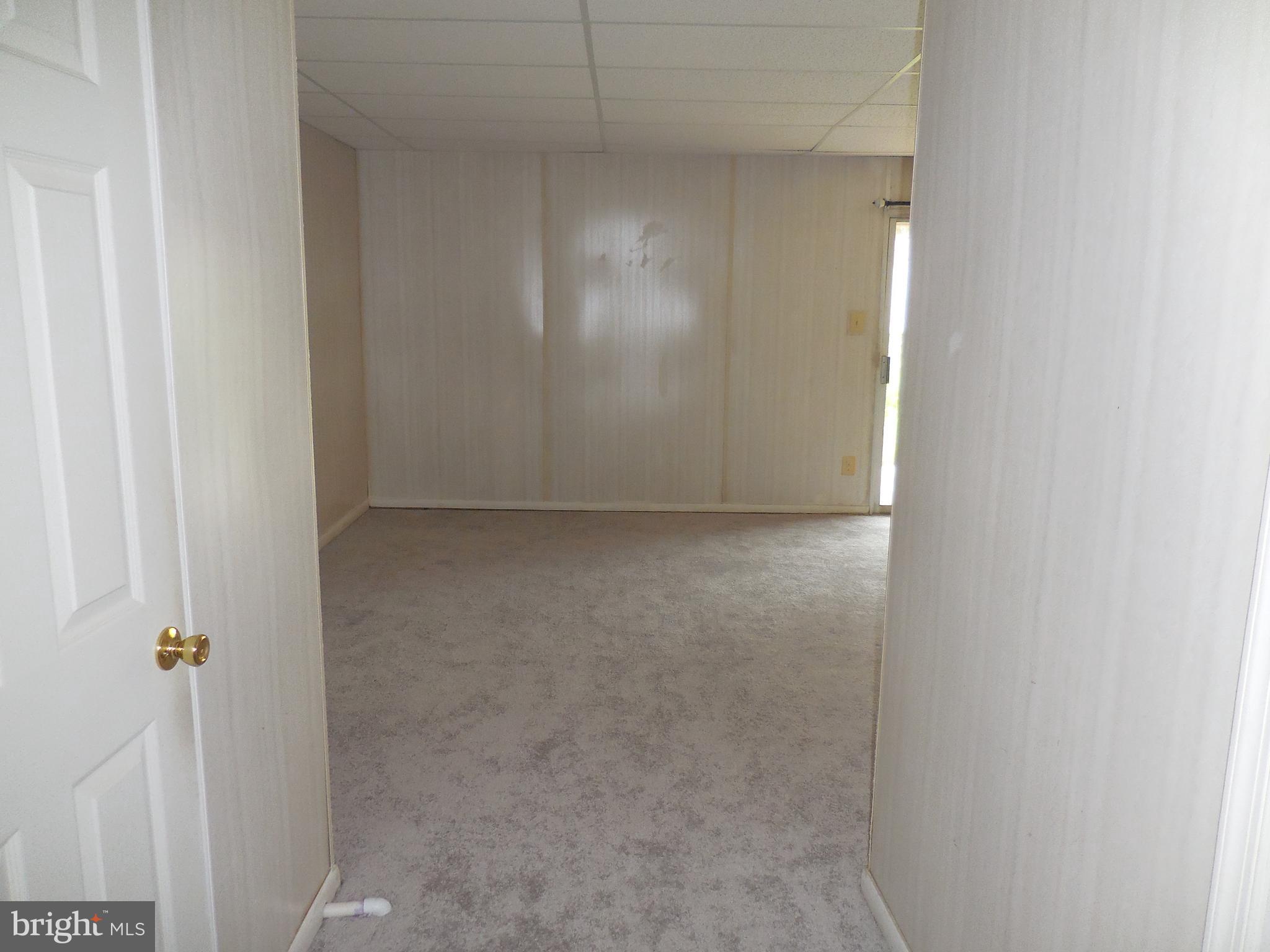 HINES ESTATES - Residential Lease