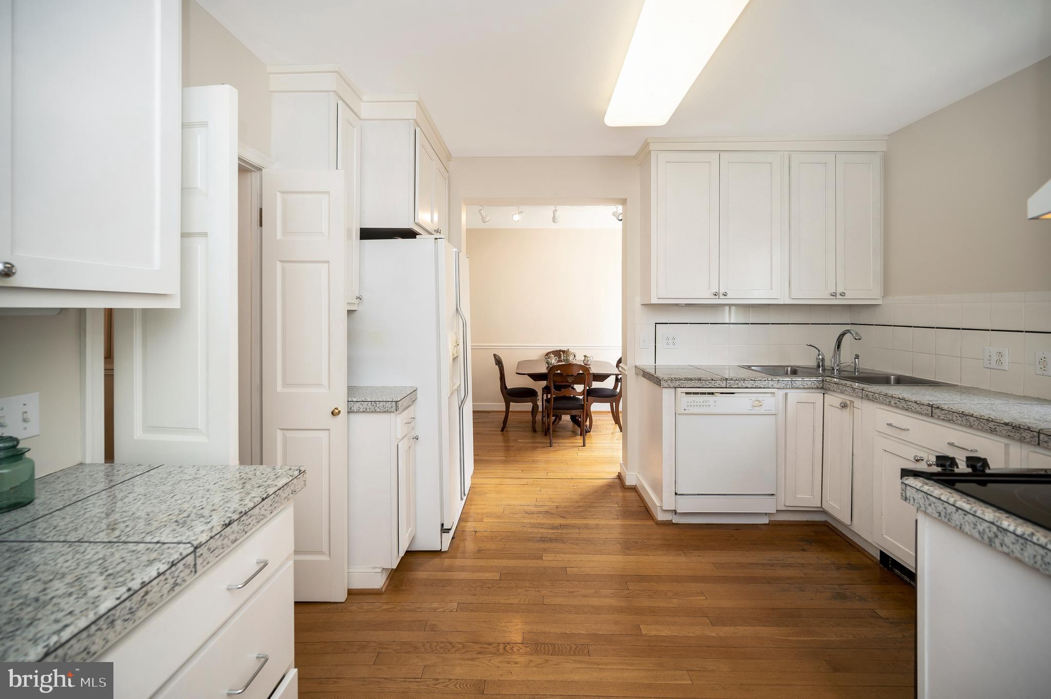 COLLEGE TERRACE - Residential