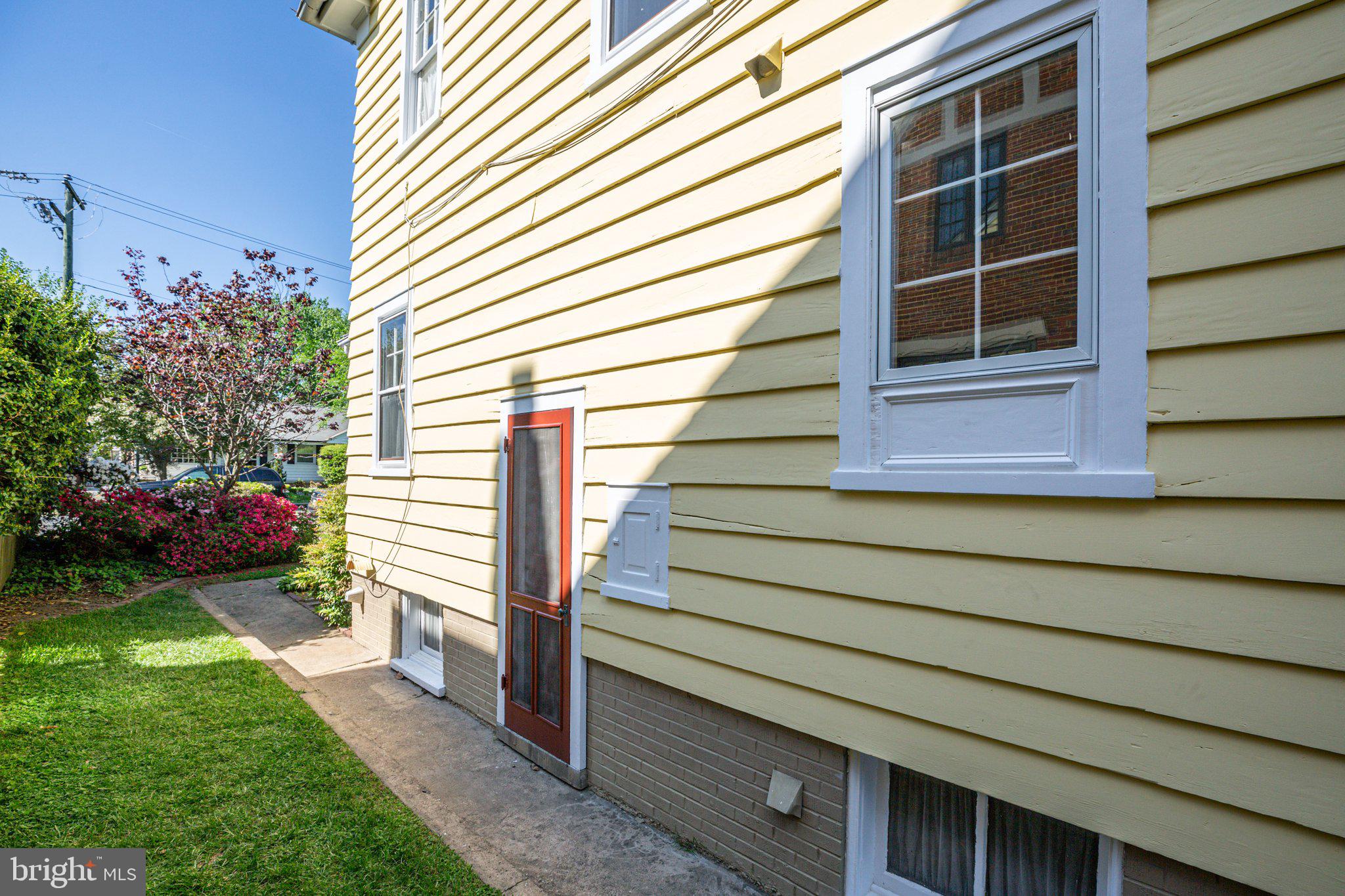 COLLEGE TERRACE - Residential