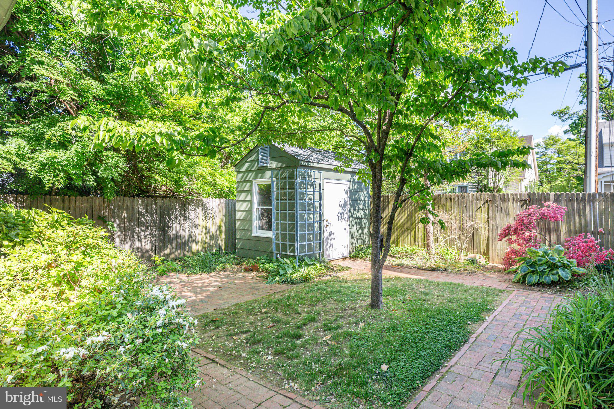 COLLEGE TERRACE - Residential