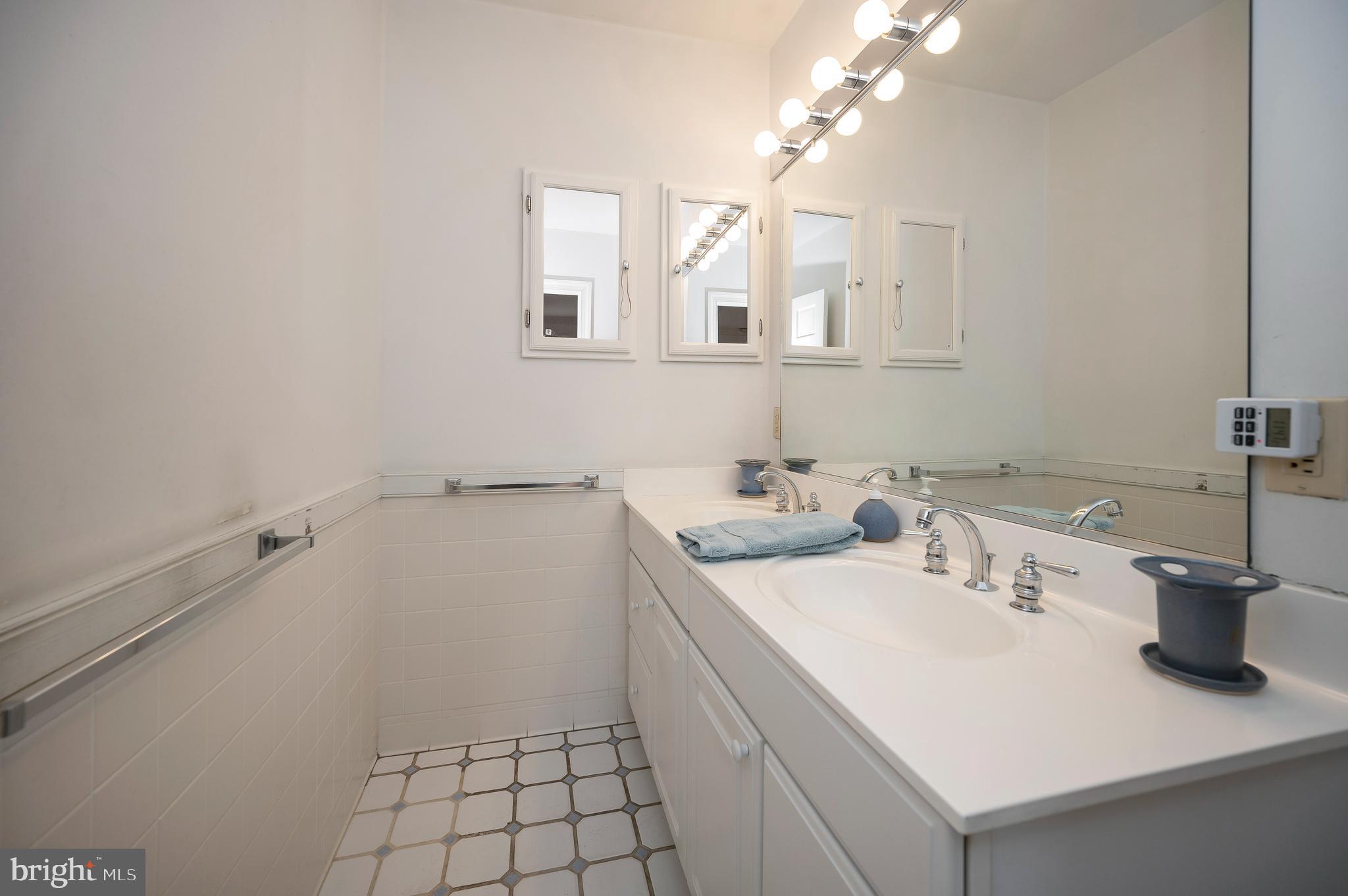 COLLEGE TERRACE - Residential