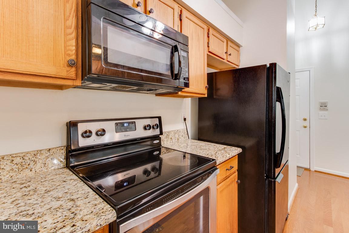SHERBROOKE CONDO - Residential