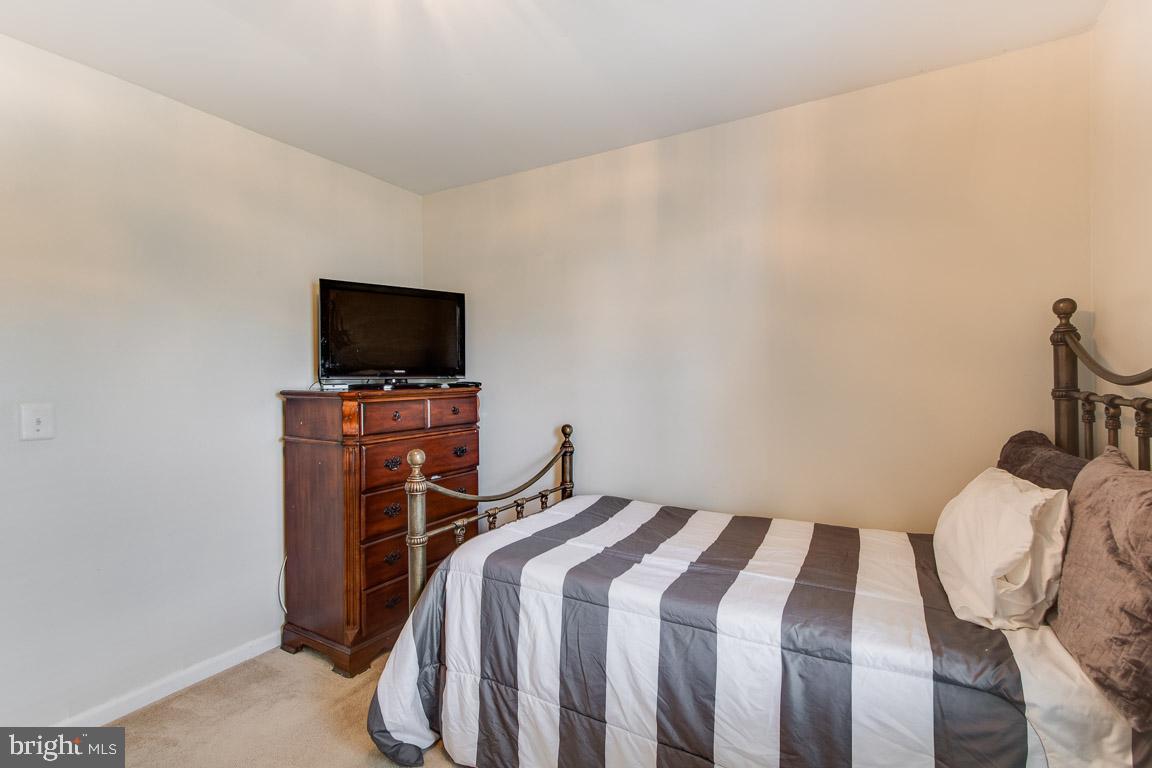 SHERBROOKE CONDO - Residential
