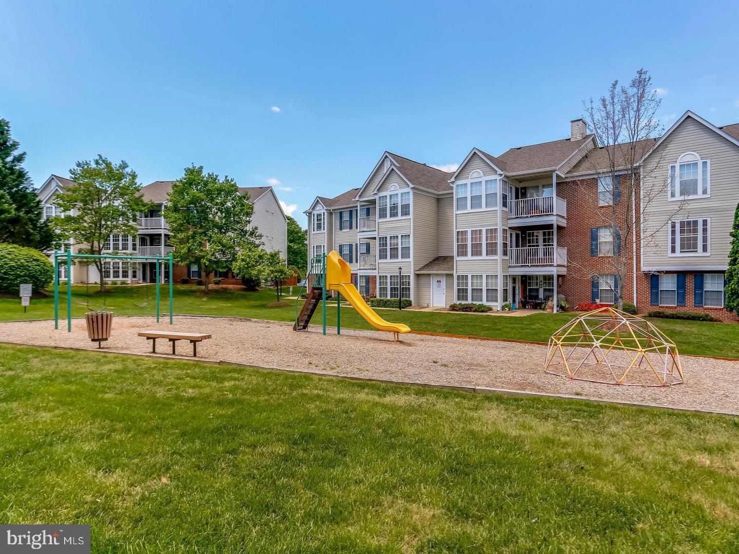 SHERBROOKE CONDO - Residential