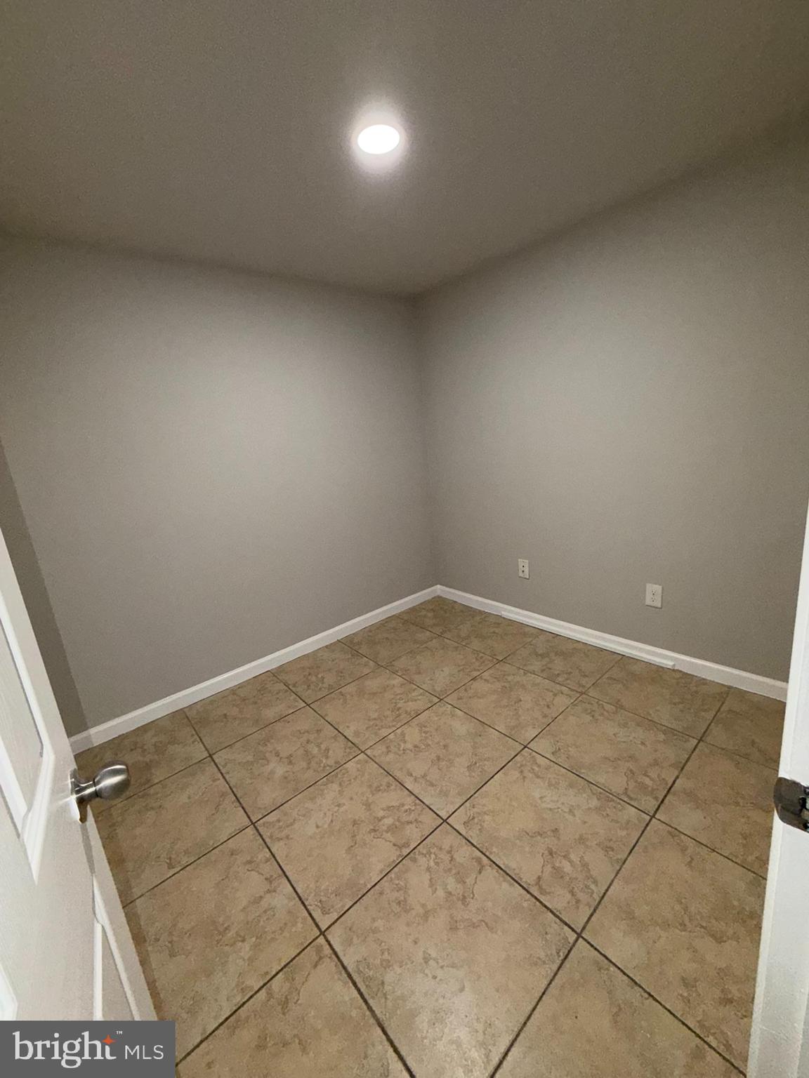 UNIVERSITY GARDENS - Residential