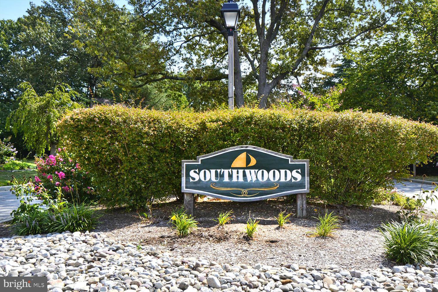 SOUTHWOODS - Residential