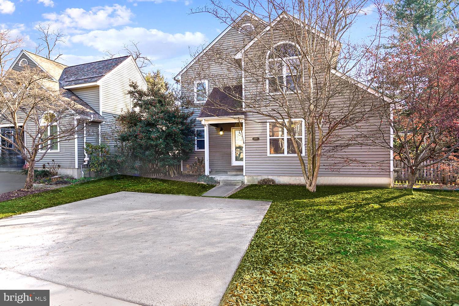 SOUTHWOODS - Residential