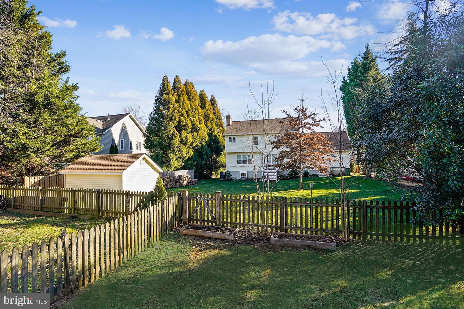 SOUTHWOODS - Residential