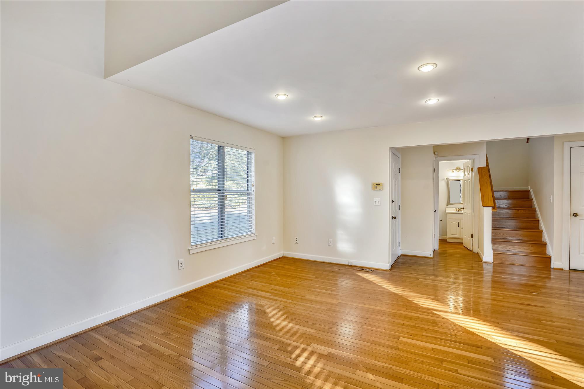 SOUTHWOODS - Residential