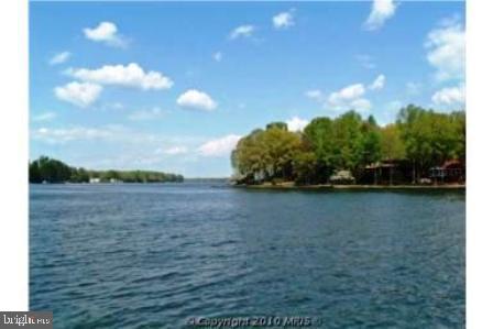 LAKE OF THE WOODS - Land