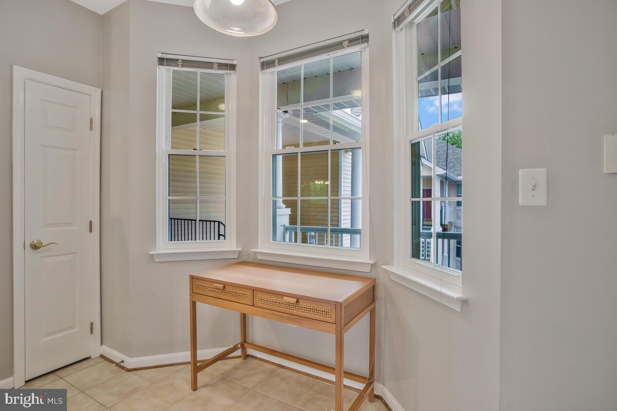 HOLLINGTON - Residential