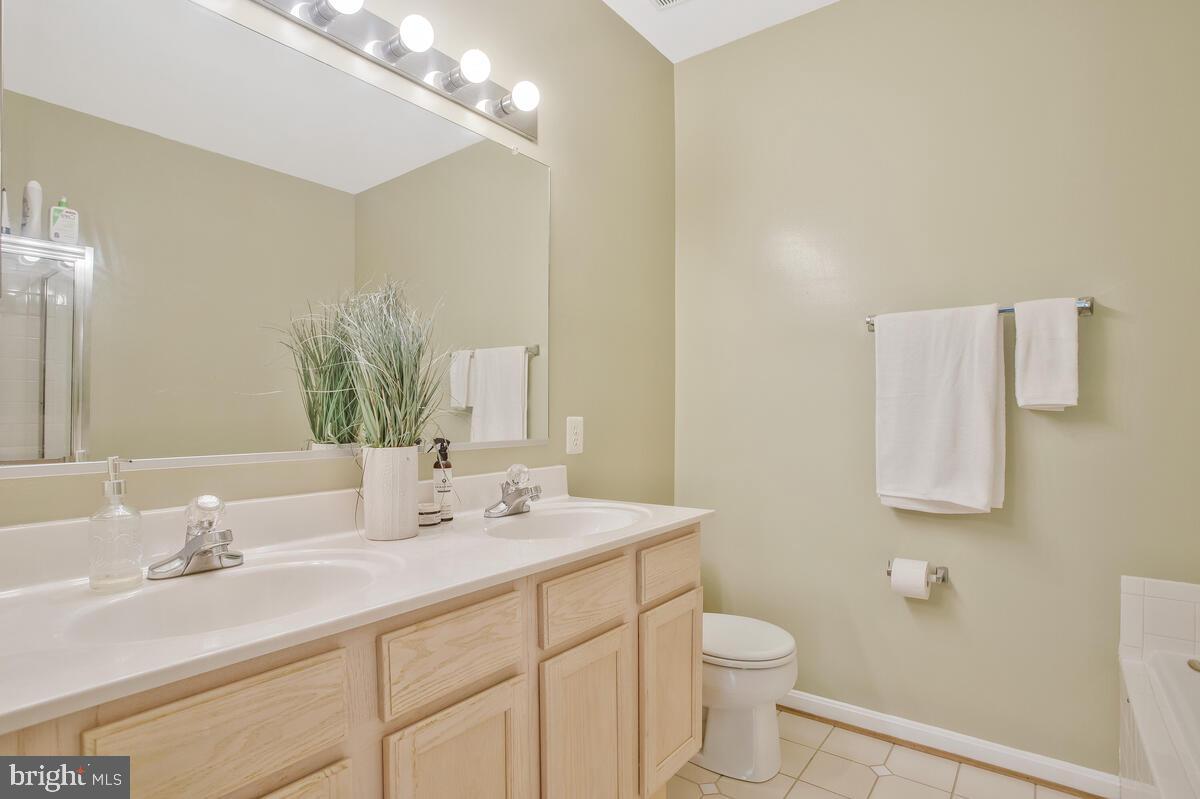 HOLLINGTON - Residential