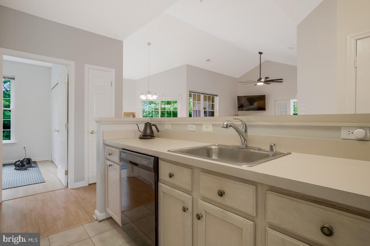 HOLLINGTON - Residential