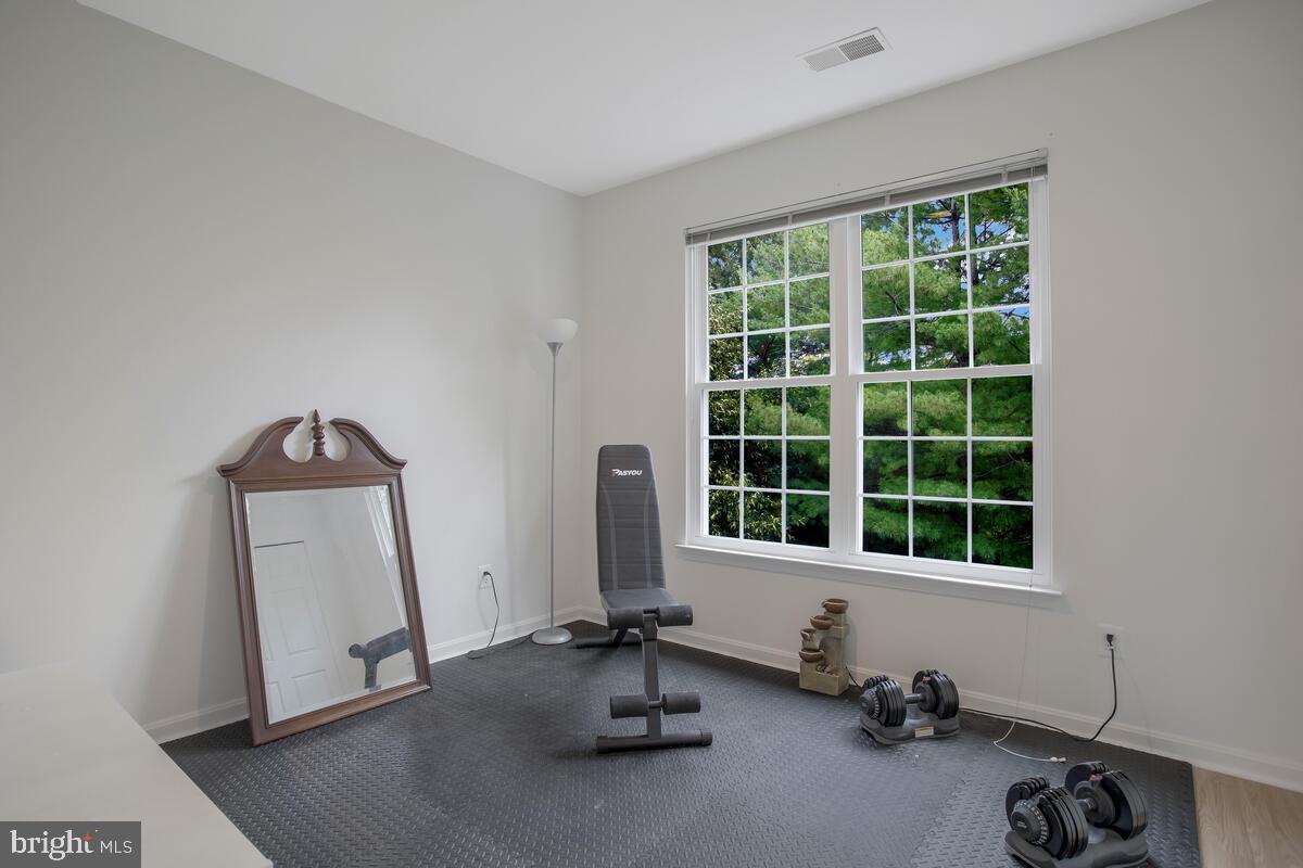 HOLLINGTON - Residential