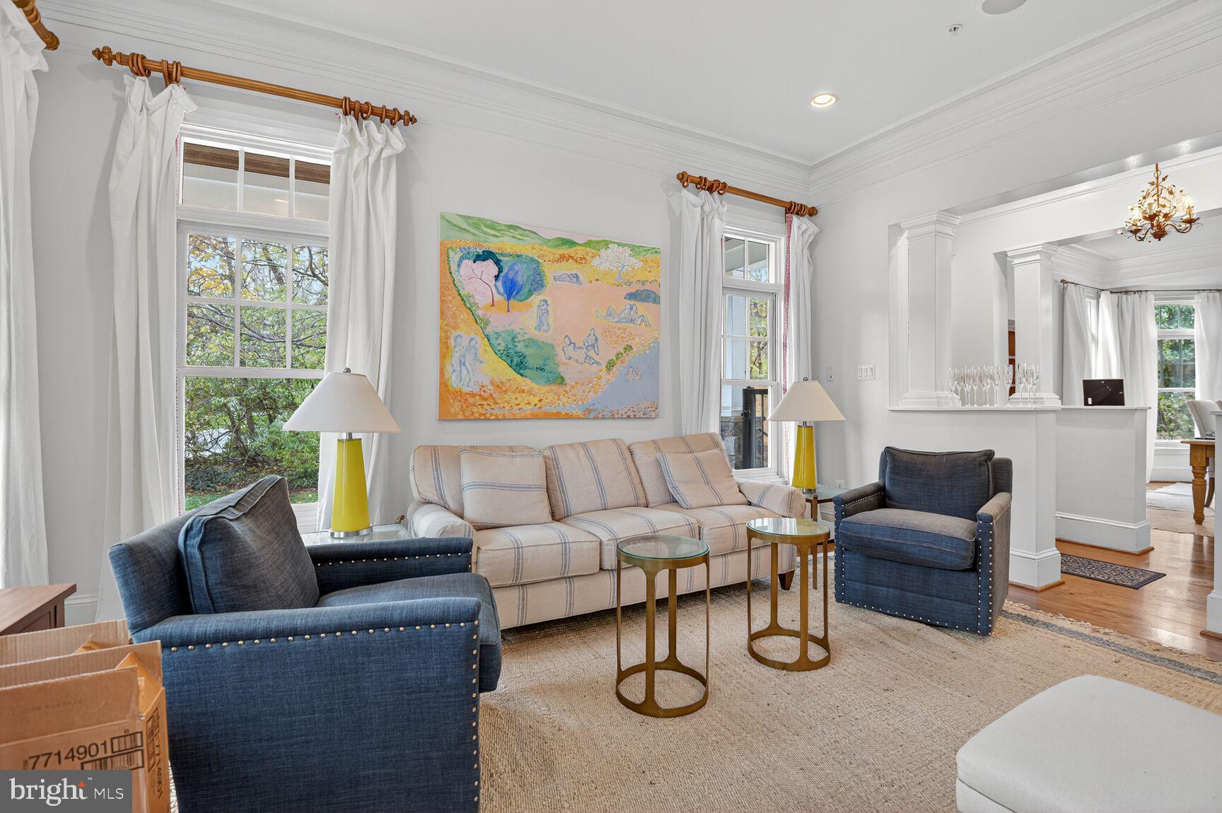 GREENWICH FOREST - Residential