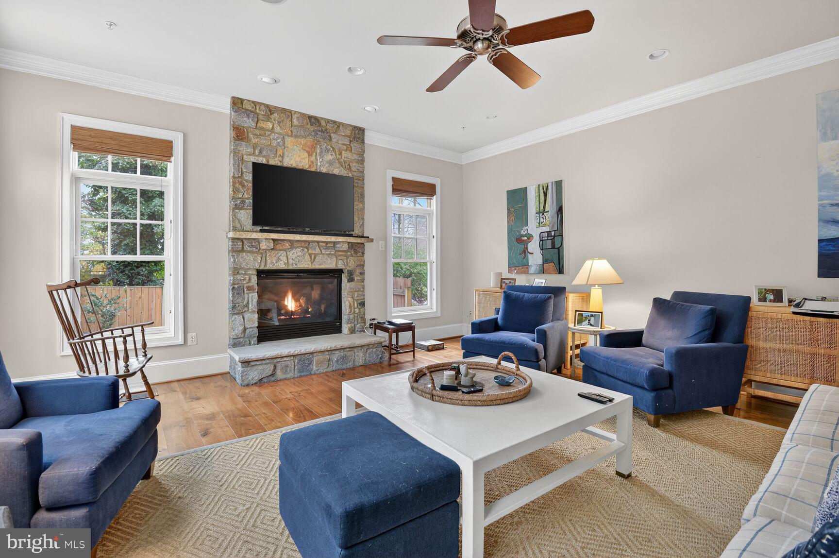 GREENWICH FOREST - Residential