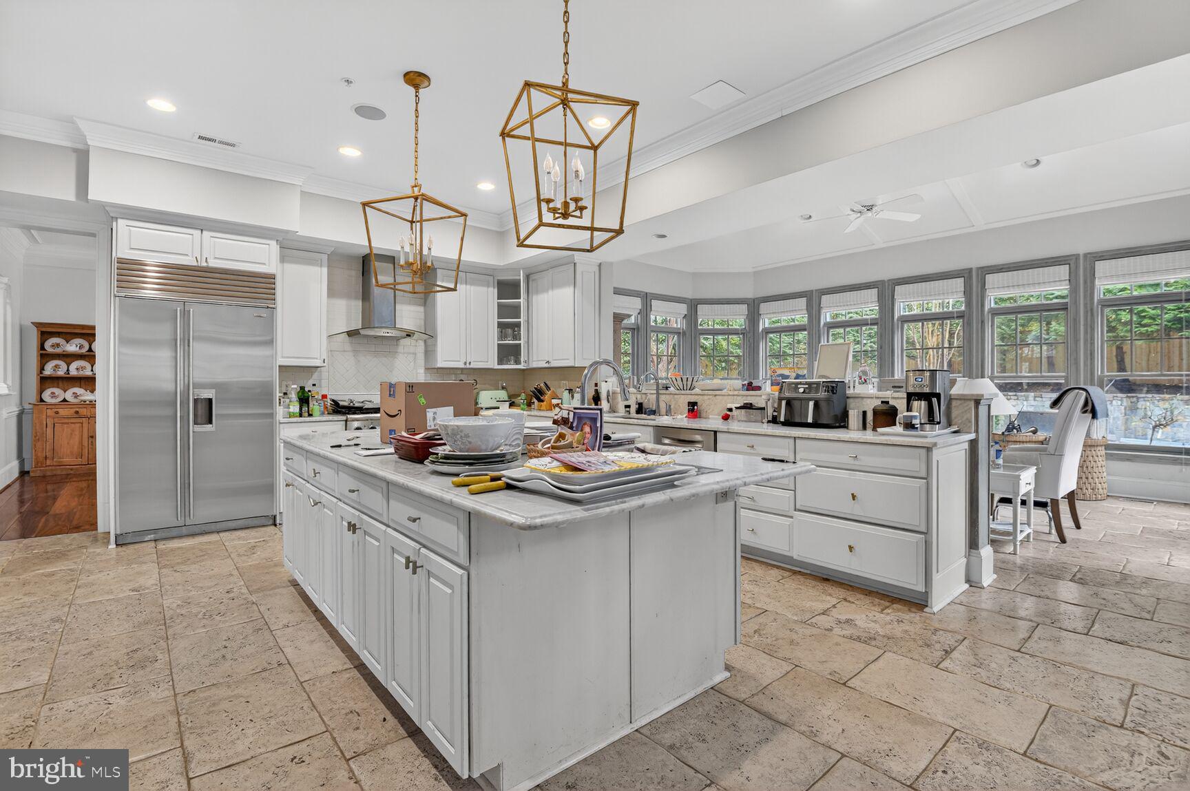 GREENWICH FOREST - Residential