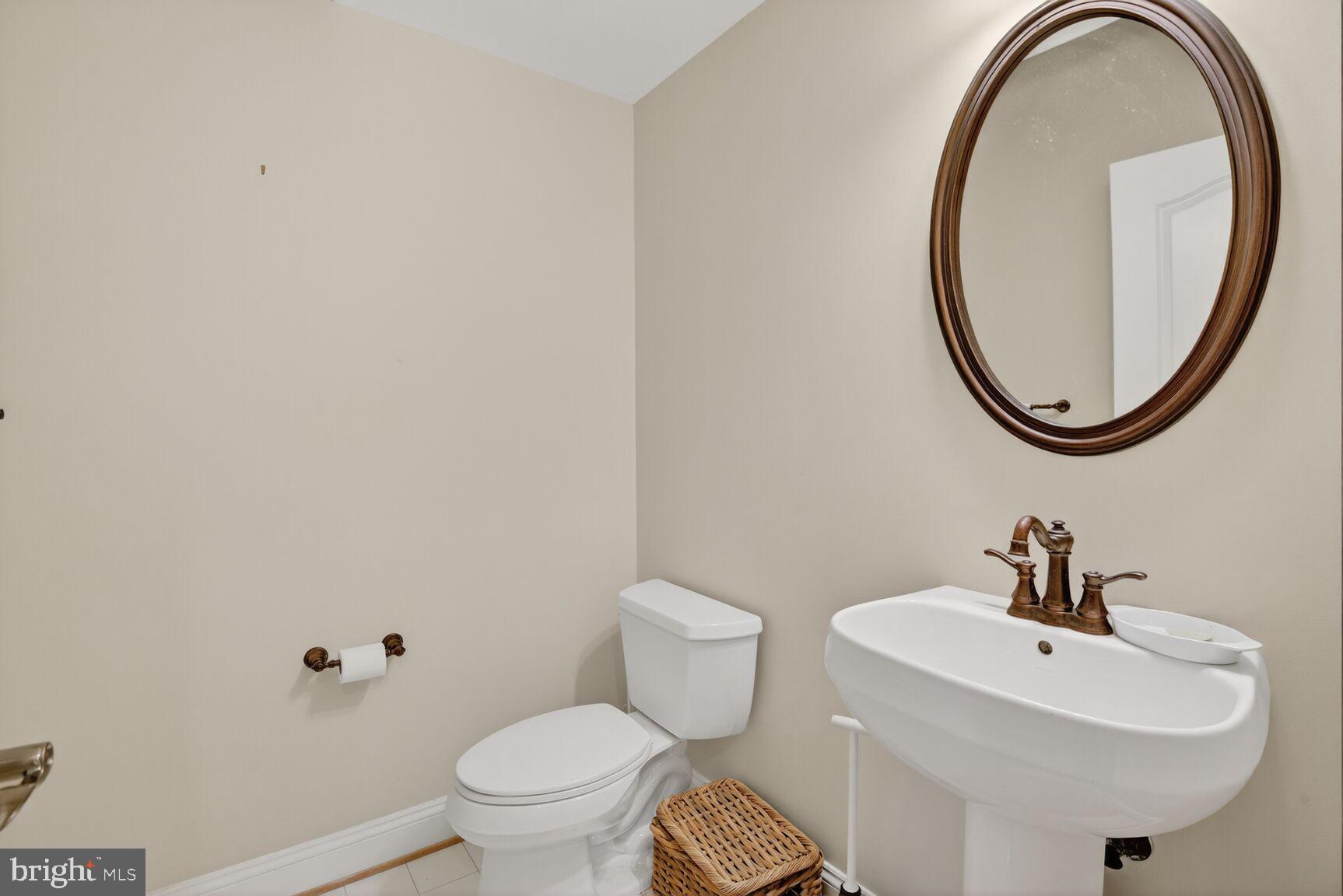 GREENWICH FOREST - Residential